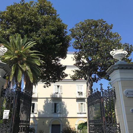 Villa Falconieri Sorrento Suite Sant'Agnello Dış mekan fotoğraf